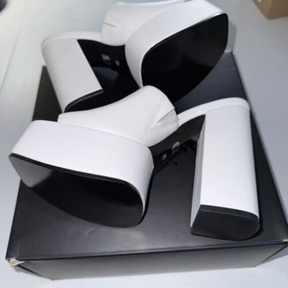 D'Amelio White Platform Heel -Ravina - 5M - Picture 3 of 6